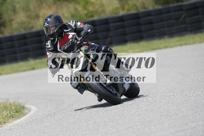 /27 12.06.2025 Ducati Schweiz Trackday Warmup  ADR/gruen-vert/28